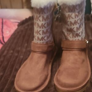 Michael Kors Kids Tan and White Boots